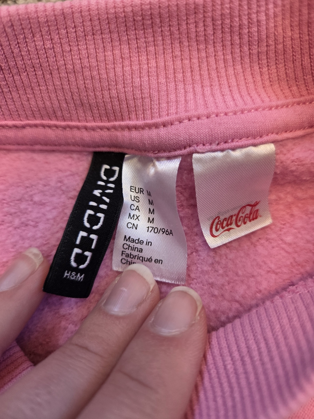 H&M Divided Coca-Cola Pink Graphic Crewneck Sweatshirt Size M - Picture 2 of 8